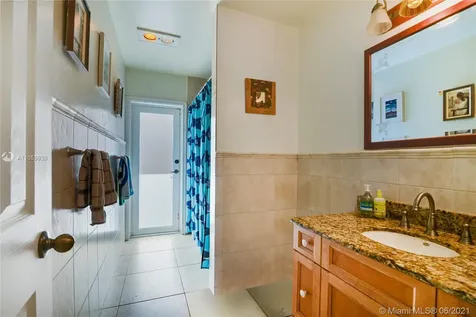 1901 NE 206th Terrace Miami FL 33179