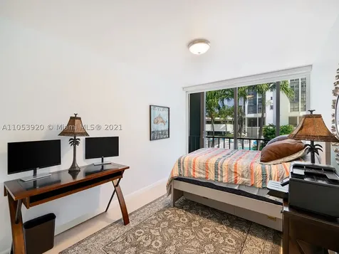 1915 Brickell Avenue Miami FL 33129