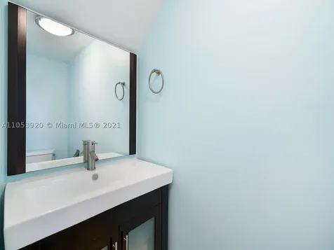 1915 Brickell Avenue Miami FL 33129