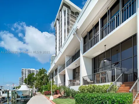 1915 Brickell Avenue Miami FL 33129
