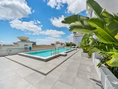 275 Giralda Avenue Coral Gables FL 33134