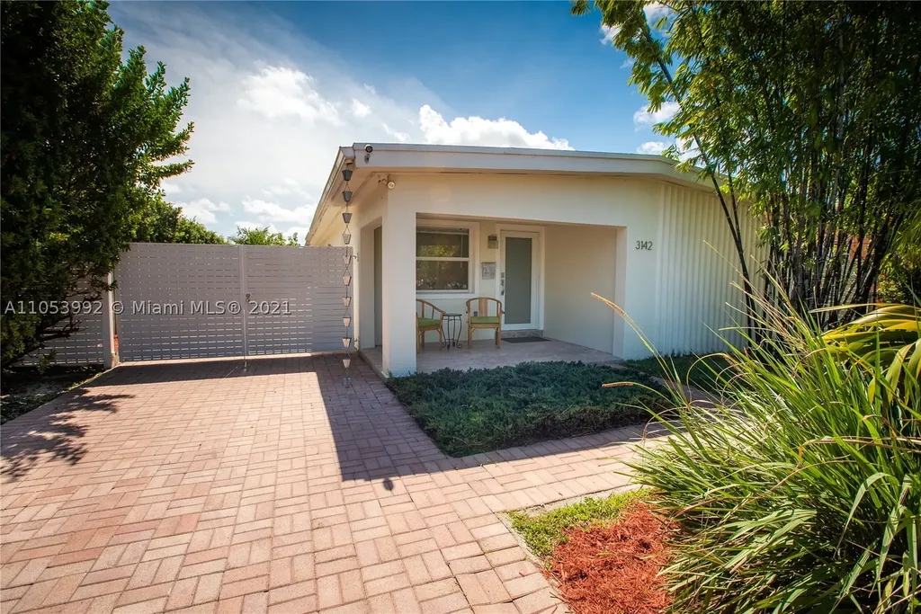 3142 SW 65th Avenue Miami FL 33155