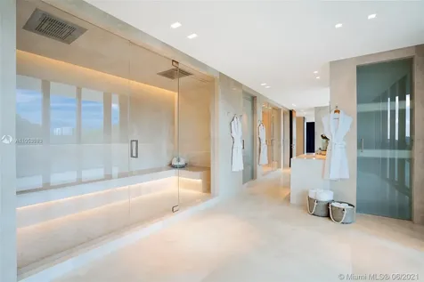 19575 Collins Avenue Sunny Isles Beach FL 33160