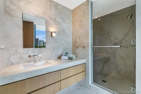 19575 Collins Avenue Sunny Isles Beach FL 33160