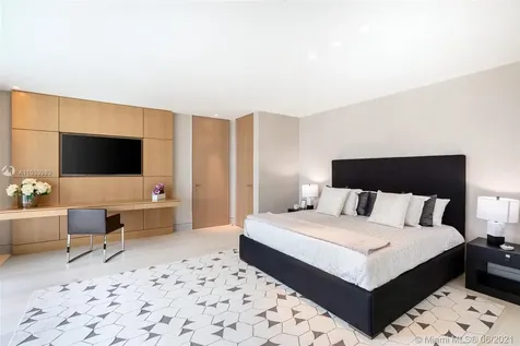 19575 Collins Avenue Sunny Isles Beach FL 33160