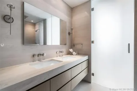 19575 Collins Avenue Sunny Isles Beach FL 33160