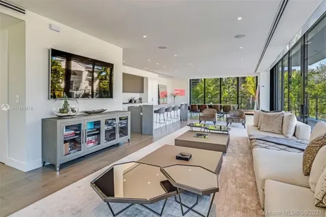 420 N Hibiscus Drive Miami Beach FL 33139