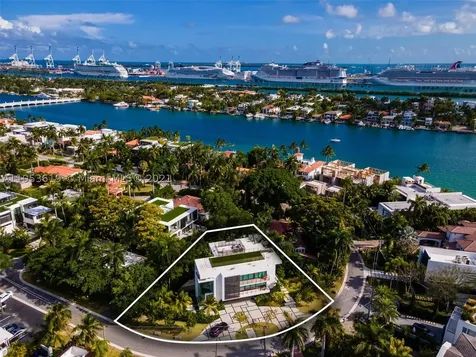 420 N Hibiscus Drive Miami Beach FL 33139