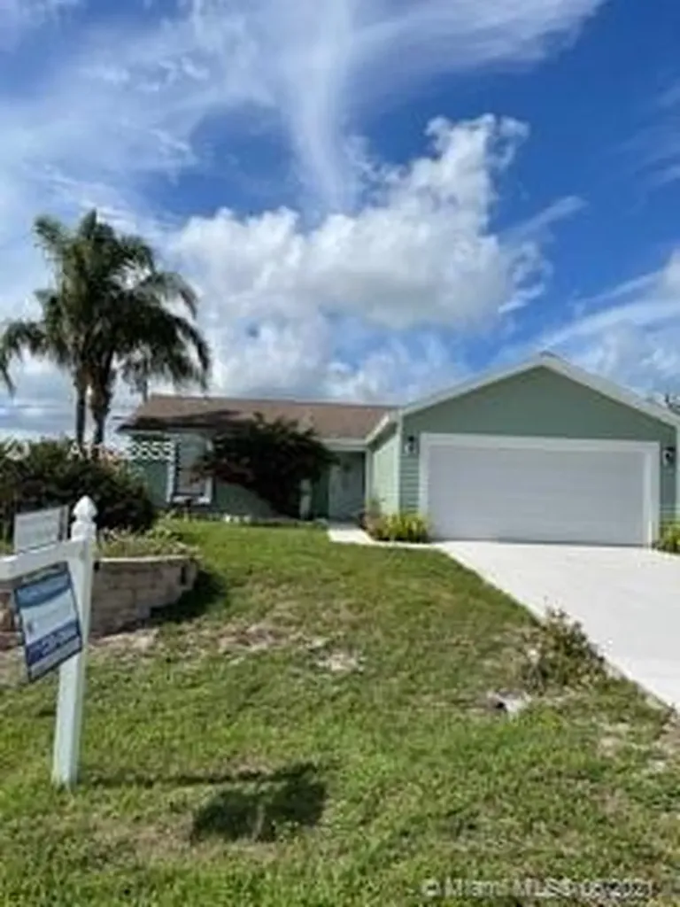 550 SW Laconic Avenue Port St. Lucie FL 34953