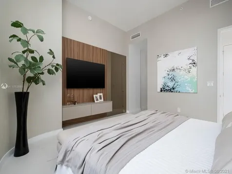 275 Giralda Avenue Coral Gables FL 33134