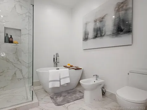 275 Giralda Avenue Coral Gables FL 33134