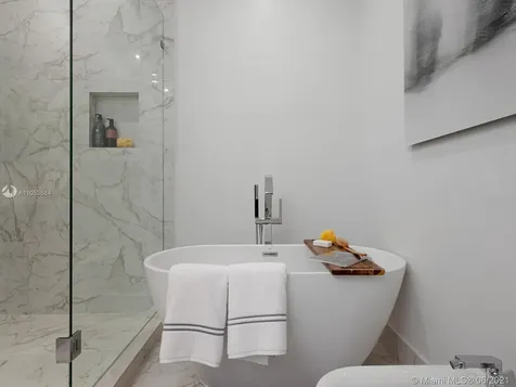 275 Giralda Avenue Coral Gables FL 33134