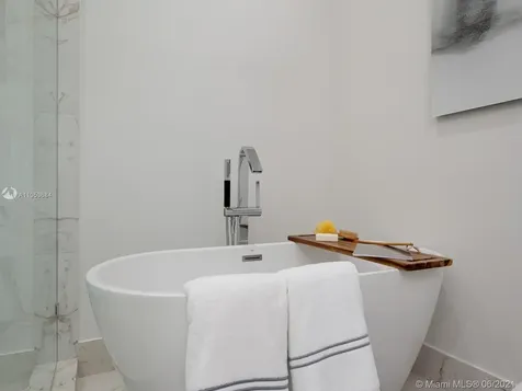 275 Giralda Avenue Coral Gables FL 33134