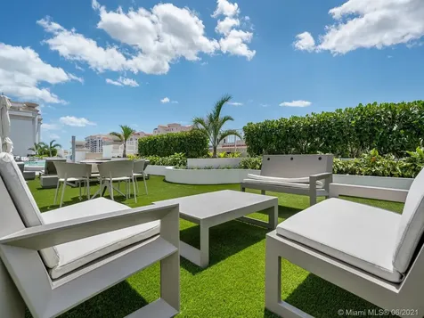 275 Giralda Avenue Coral Gables FL 33134