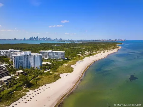 201 Crandon Boulevard Key Biscayne FL 33149