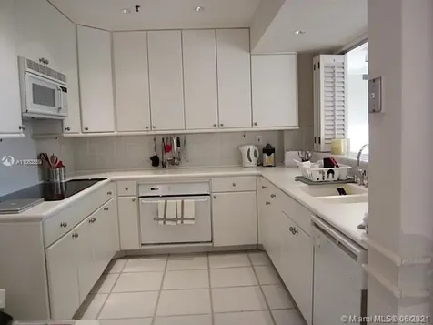 201 Crandon Boulevard Key Biscayne FL 33149
