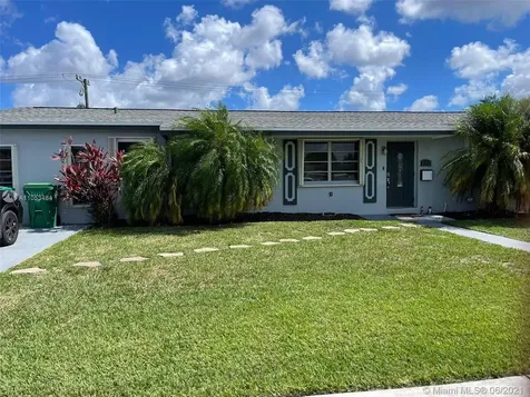 2793 NW 212th Terrace Miami Gardens FL 33056