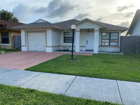 21070 SW 104th Place Cutler Bay FL 33189