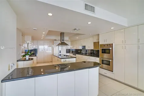 2200 S Ocean Lane Fort Lauderdale FL 33316