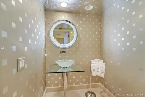 2200 S Ocean Lane Fort Lauderdale FL 33316