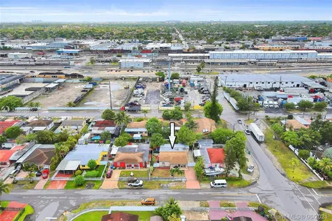 9460 NW 35th Court Miami FL 33147