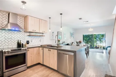 208 Jefferson Avenue Miami Beach FL 33139