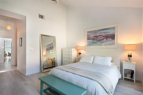 208 Jefferson Avenue Miami Beach FL 33139