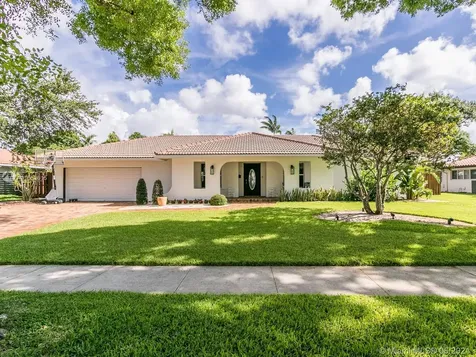 7321 SW 7th Street Plantation FL 33317