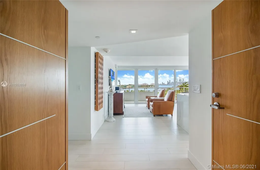 400 S Pointe Drive Miami Beach FL 33139