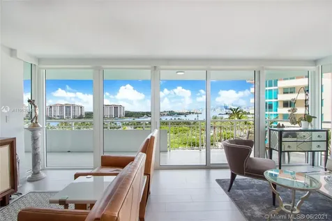 400 S Pointe Drive Miami Beach FL 33139