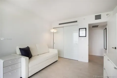 400 S Pointe Drive Miami Beach FL 33139