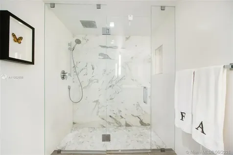 400 S Pointe Drive Miami Beach FL 33139
