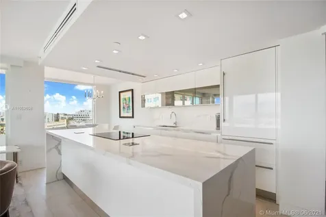 400 S Pointe Drive Miami Beach FL 33139