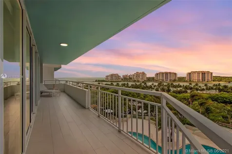 400 S Pointe Drive Miami Beach FL 33139