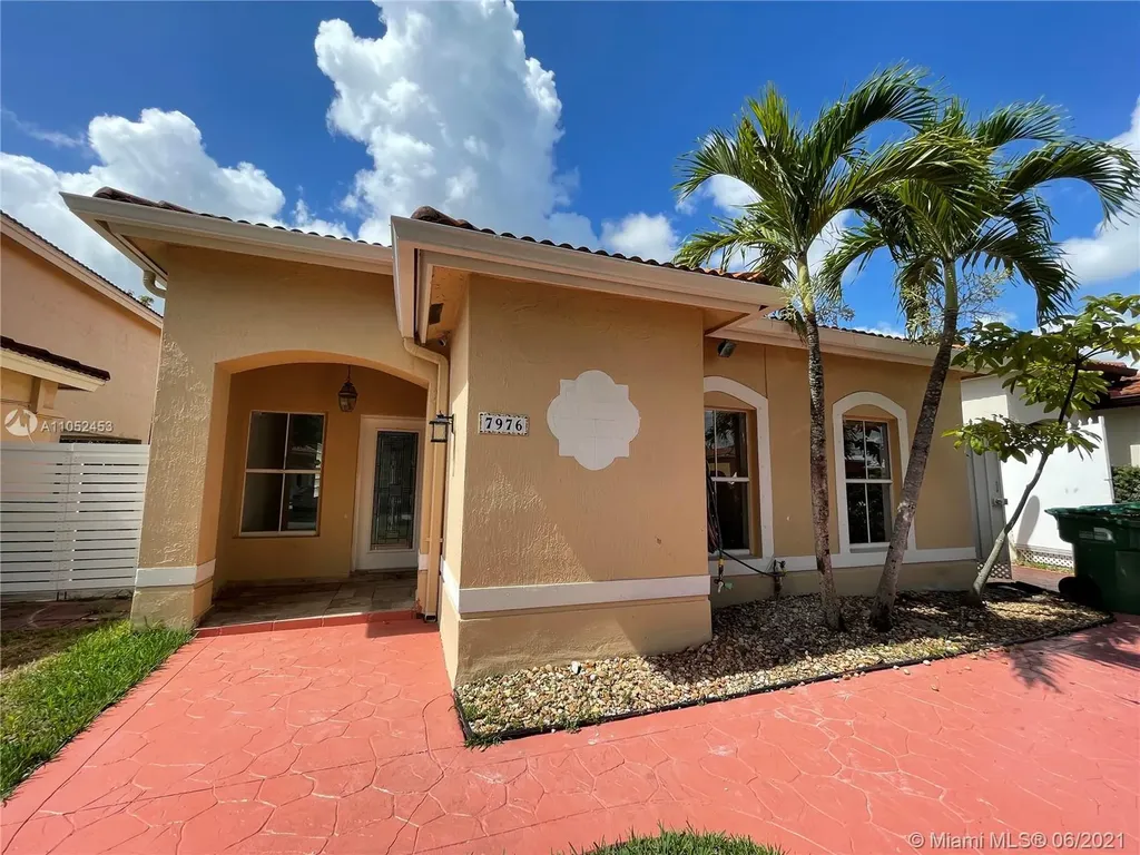 7976 NW 199th Terrace Hialeah FL 33015