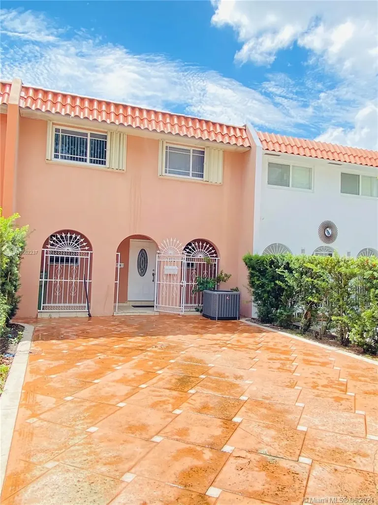 7160 W 2nd Court Hialeah FL 33014