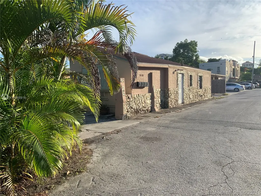 3520 SW 17th Terrace Miami FL 33145