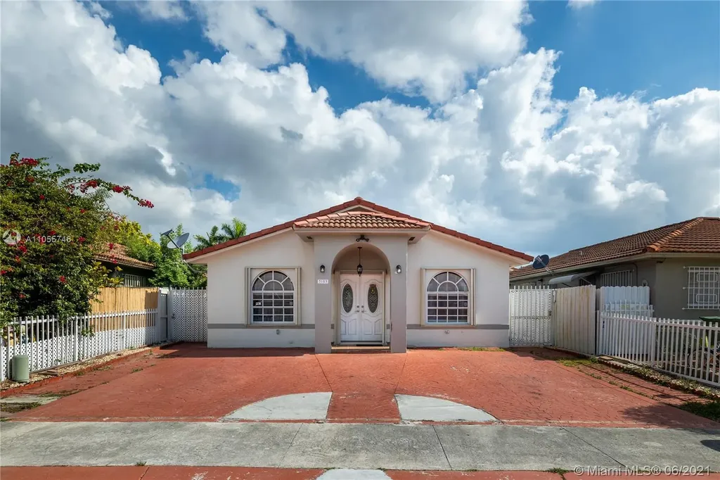 3153 W 70th Terrace Hialeah FL 33018