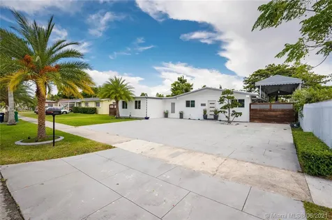 10015 SW 214th Street Cutler Bay FL 33189