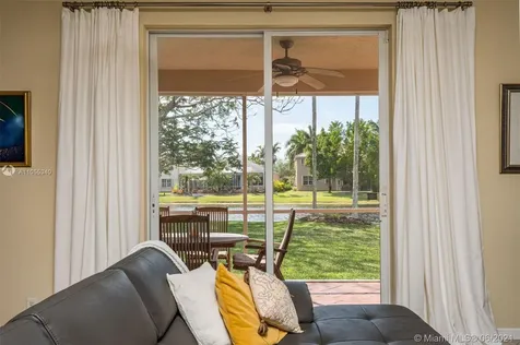 962 Golden Cane Drive Weston FL 33327