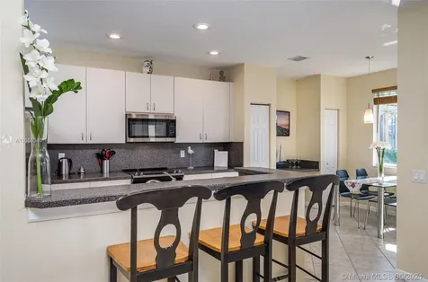 962 Golden Cane Drive Weston FL 33327