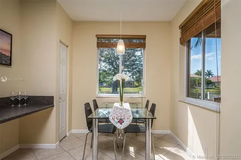 962 Golden Cane Drive Weston FL 33327