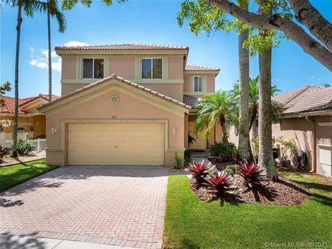 962 Golden Cane Drive Weston FL 33327