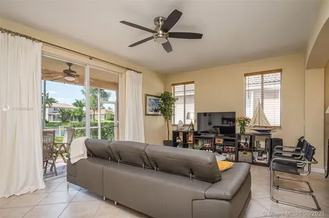 962 Golden Cane Drive Weston FL 33327
