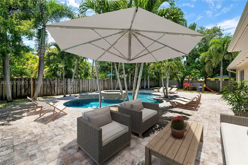 101 SW 58th Avenue Plantation FL 33317