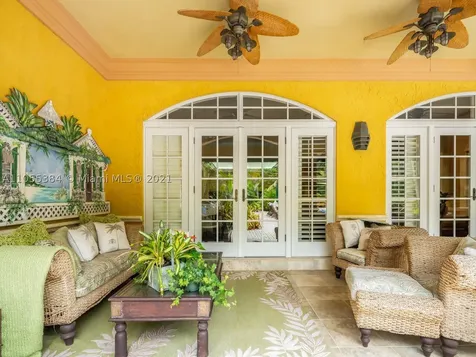 8555 Ponce De Leon Road Miami FL 33143