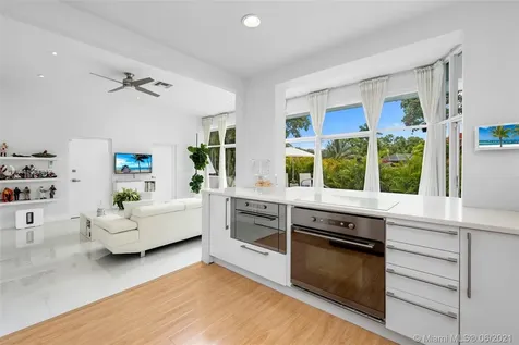 12395 NE 2nd Court North Miami FL 33161