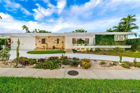12395 NE 2nd Court North Miami FL 33161