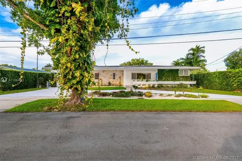 12395 NE 2nd Court North Miami FL 33161
