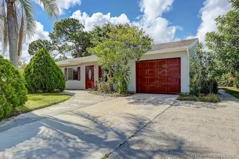 137 SW Evans Avenue Port St. Lucie FL 34984